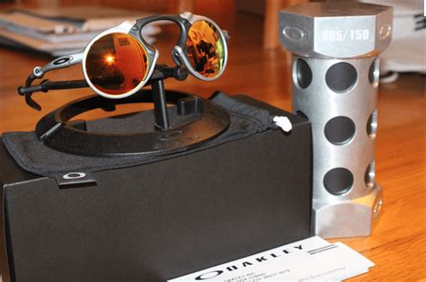 Oakley madman Continuara.org