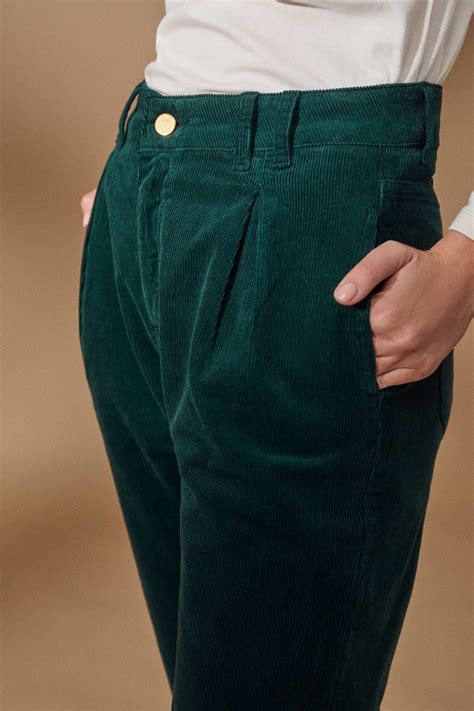 Pantalones pana verde Continuara.org