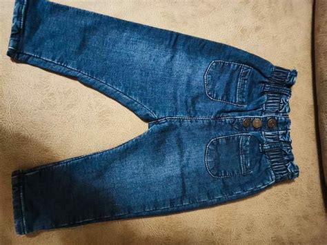 Pantalones vaqueros seminuevos Continuara.org