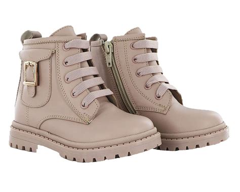 Pares botas nina Continuara.org