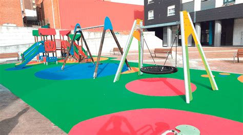 Parque infantil goma Continuara.org