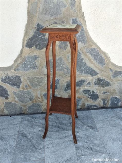 Pedestal antiguo madera Continuara.org