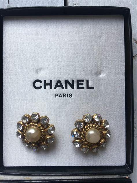 Pendiente mujer chanel Continuara.org