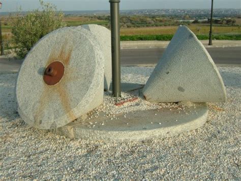 Piedra molino aceite Continuara.org