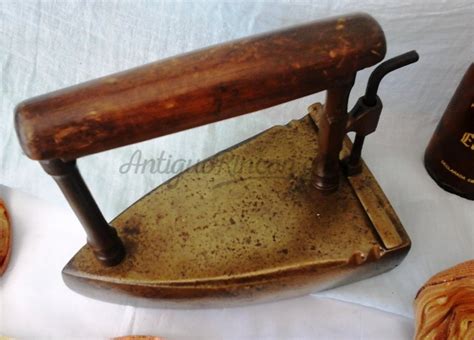Plancha antigua bronce Continuara.org
