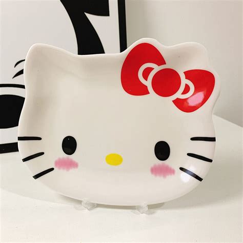 Plato hello kitty Continuara.org