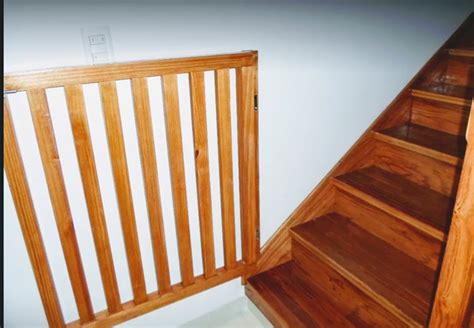 Proteccion escalera puerta Continuara.org