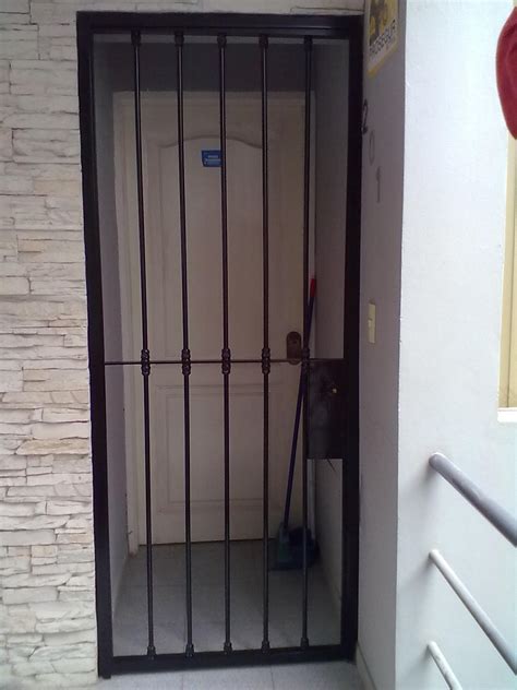 Protectores puertas Continuara.org