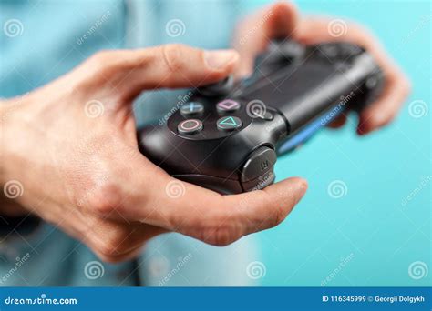 Ps4 2 manos Continuara.org