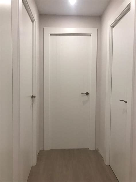 Puertas blancas Continuara.org