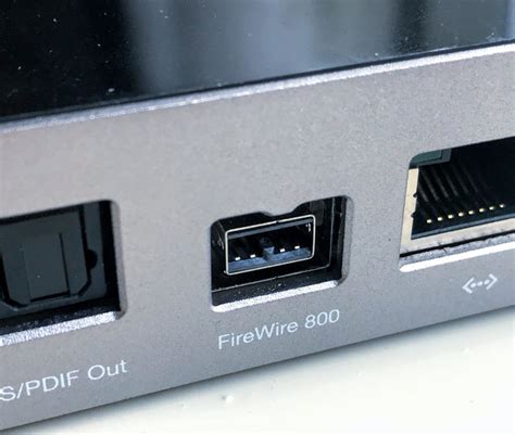 Puertos usb firewire Continuara.org