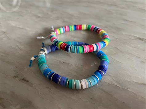 Pulsera multicolor Continuara.org