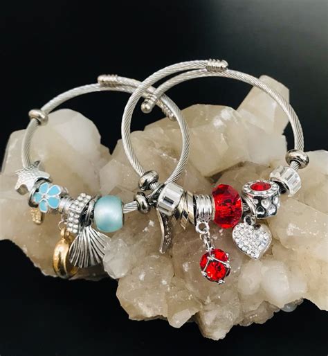 Pulsera tipo pandora Continuara.org