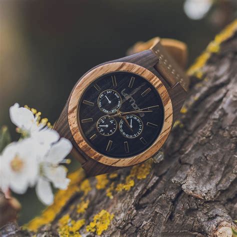 Reloj madera Continuara.org