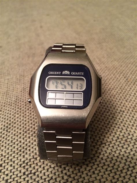 Reloj quartz digital Continuara.org