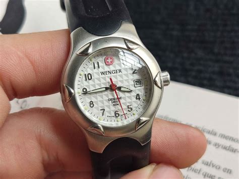 Reloj suizo wenger Continuara.org