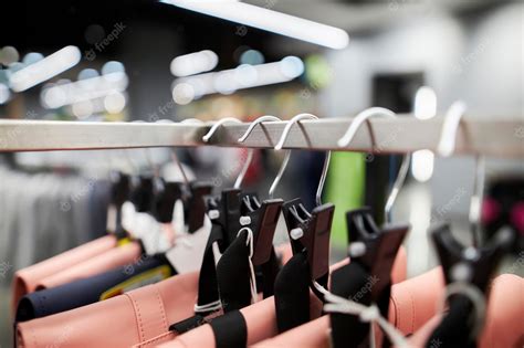 Ropa tienda cierre Continuara.org