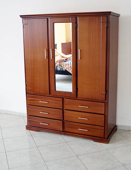 Ropero madera Continuara.org