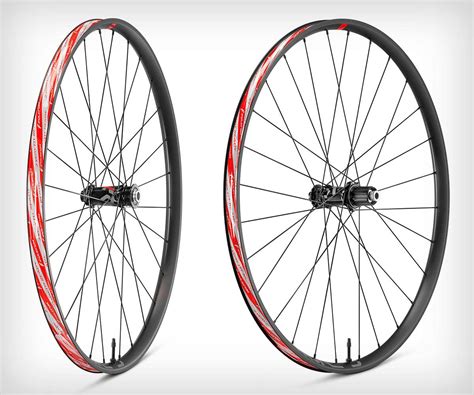 Ruedas fulcrum red Continuara.org