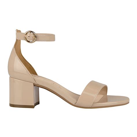 Sandalias beige charol Continuara.org