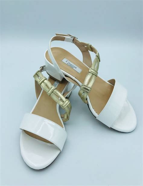 Sandalias blancas nuevas Continuara.org