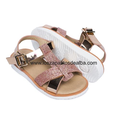 Sandalias nina luz Continuara.org