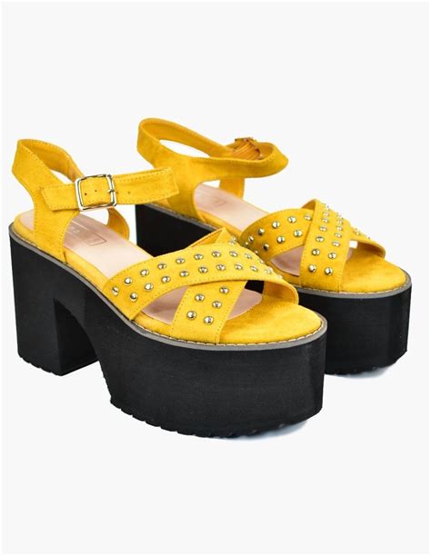 Sandalias plataforma mostaza Continuara.org