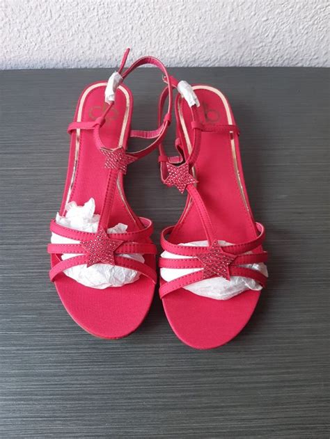 Sandalias sin estrenar Continuara.org