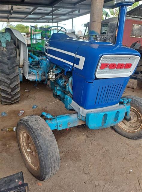 Se cambia tractor Continuara.org