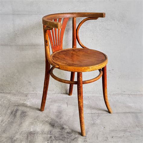 Silla antigua madera Continuara.org