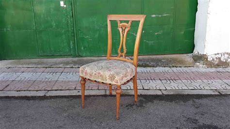 Sillas antiguas estilo Continuara.org
