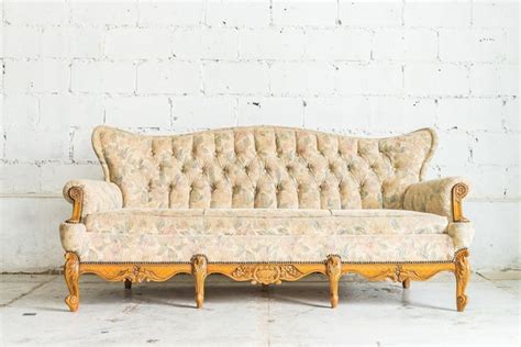Sofa antiguo madera Continuara.org