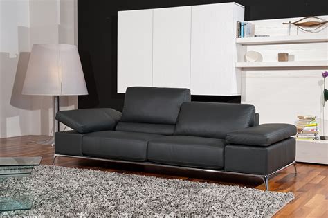 Sofa negro Continuara.org