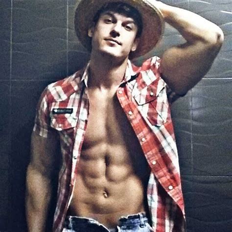 Stripper boy Continuara.org