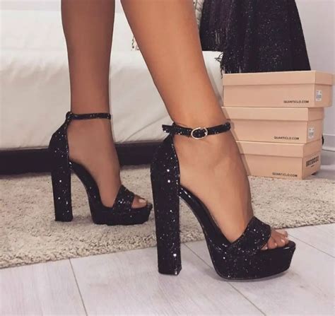 Tacones negros comodos Continuara.org