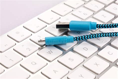 Teclado ordenador cable Continuara.org