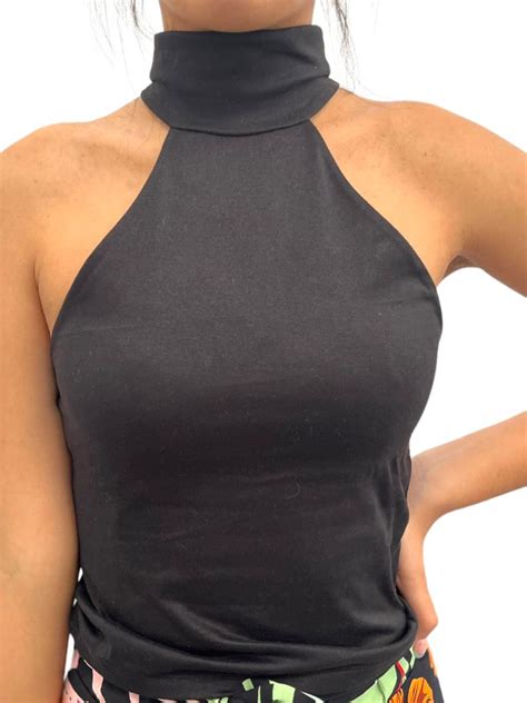 Top negro cuello Continuara.org