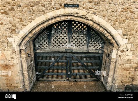 Traitors gate Continuara.org