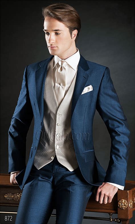 Traje azul plata Continuara.org