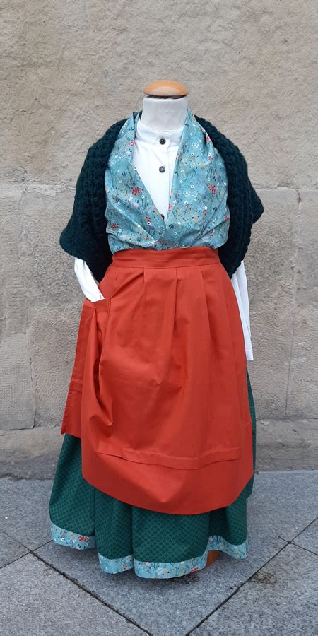 Traje casera nina Continuara.org