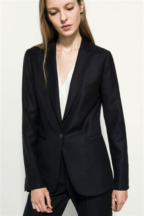 Traje chaqueta nuevo Continuara.org