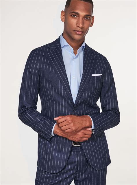 Traje chaqueta raya Continuara.org