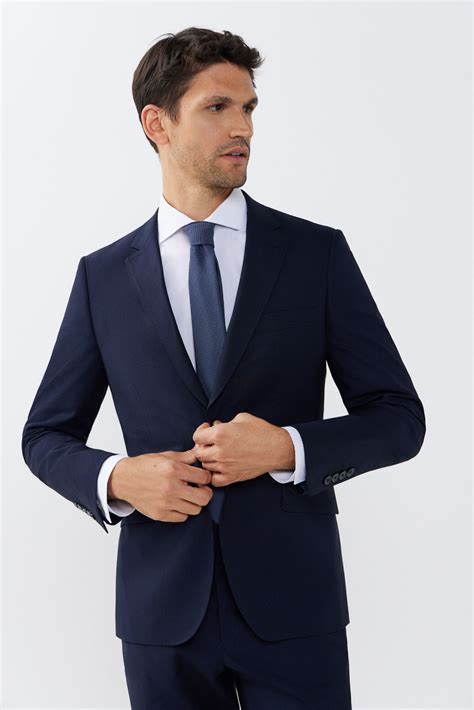 Traje cortefiel Continuara.org