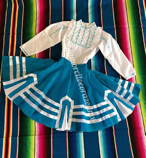 Traje falda nuevo Continuara.org