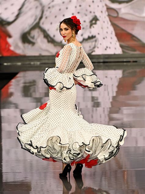 Traje flamenca blanco Continuara.org
