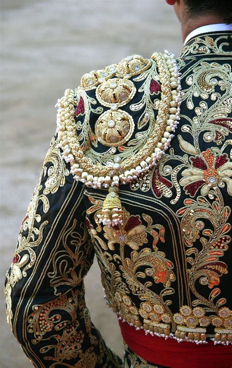 Traje luces Continuara.org