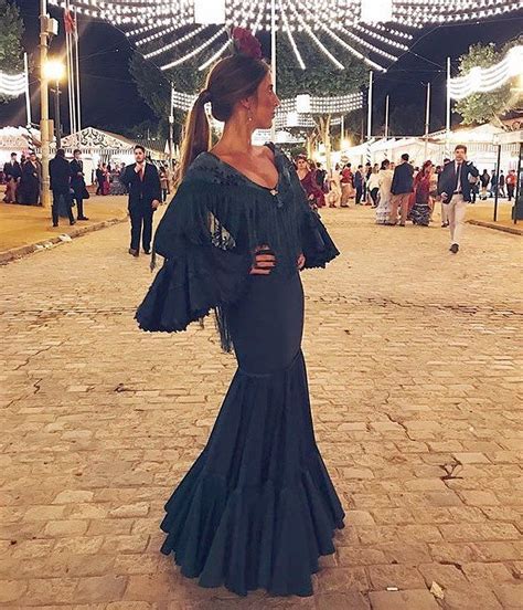 Traje negro flamenca Continuara.org
