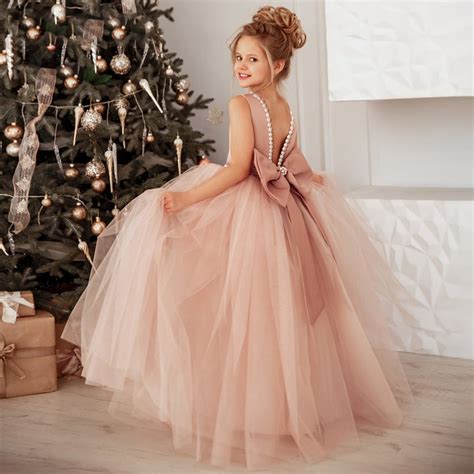 Traje nina elegante Continuara.org
