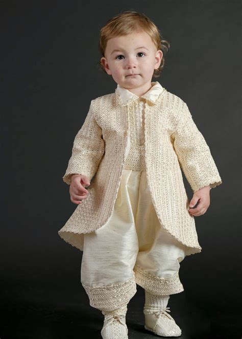 Traje nina mas Continuara.org
