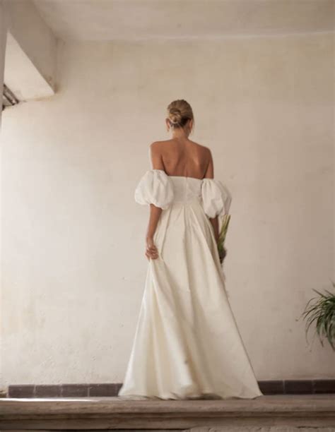 Traje novia palabra Continuara.org